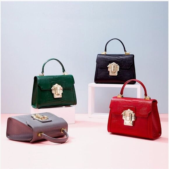 ♥️ Elegant Black L’Festin Mini Kelly Handbag, black leather with gold hardware - Picture 8 of 11